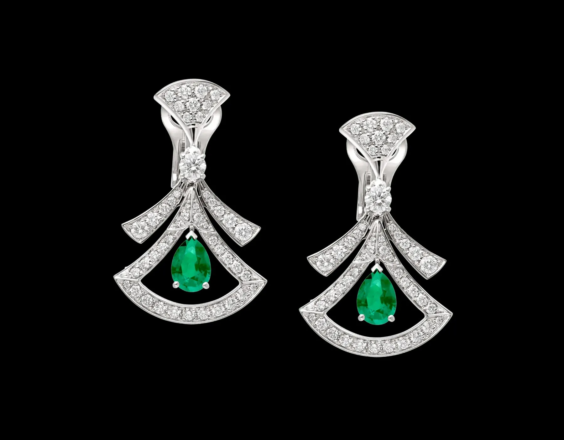 Bob-Divas'Dream chanel earrings