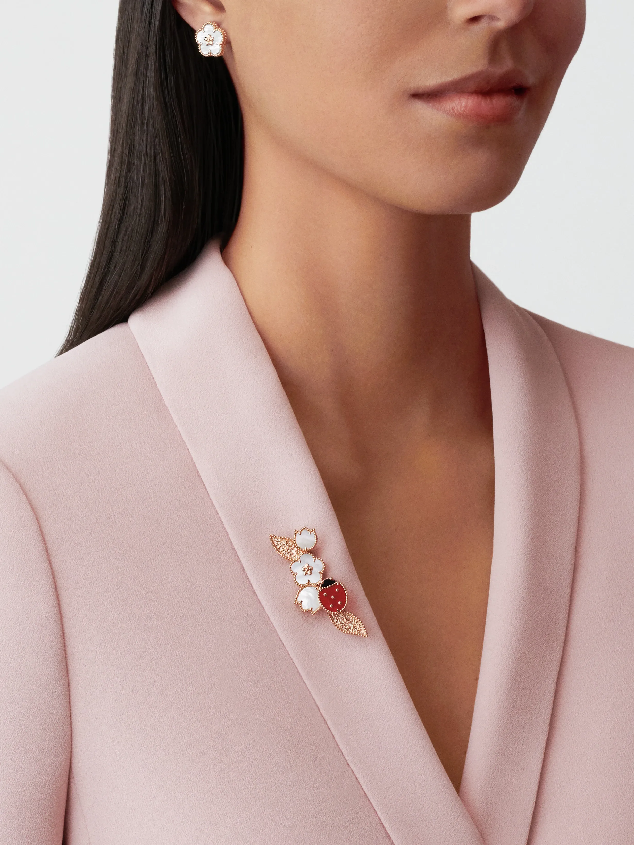 Lucky Spring earrings, plum blossoms, rose gold, white mother-of-pearl.