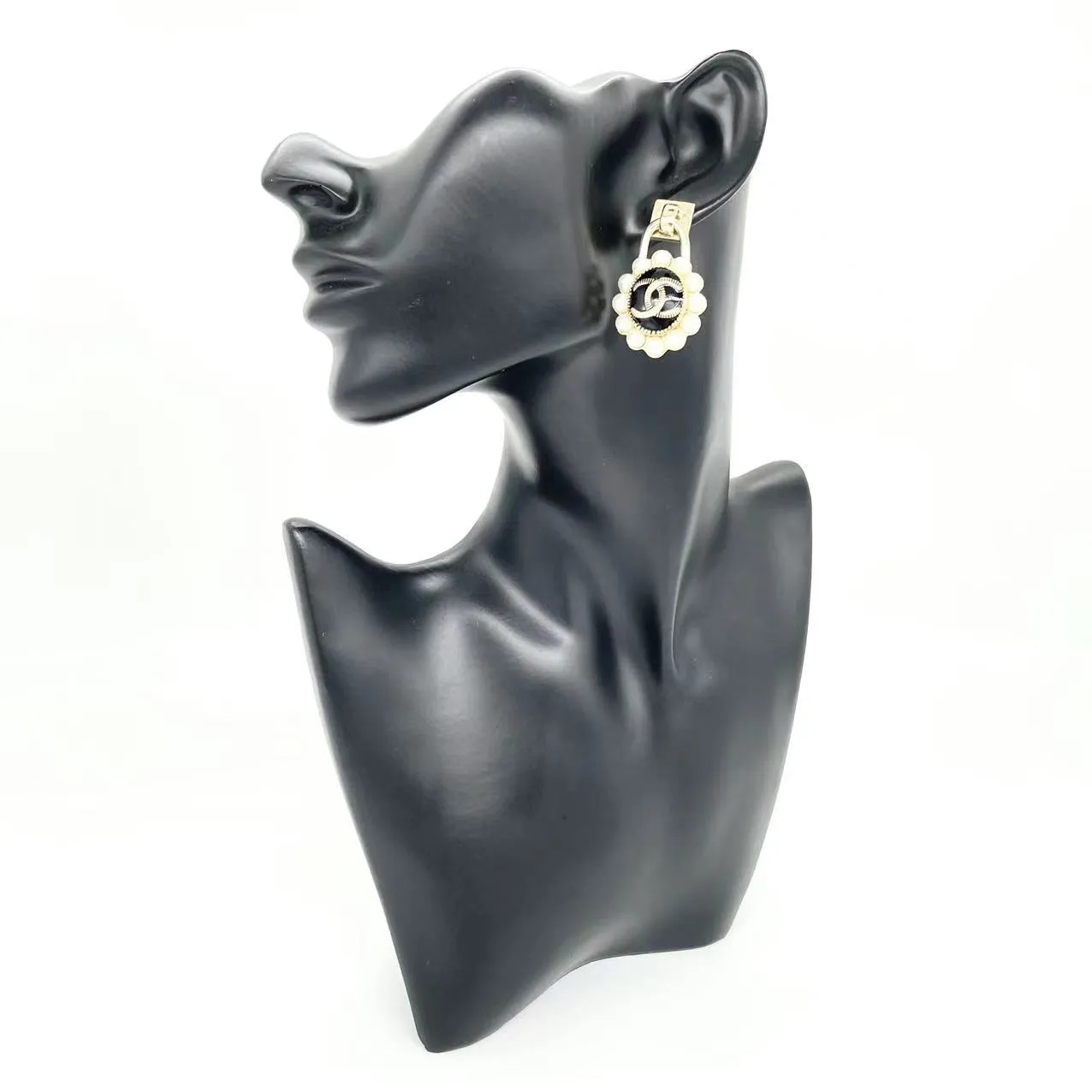 CHANEL Classic Earring