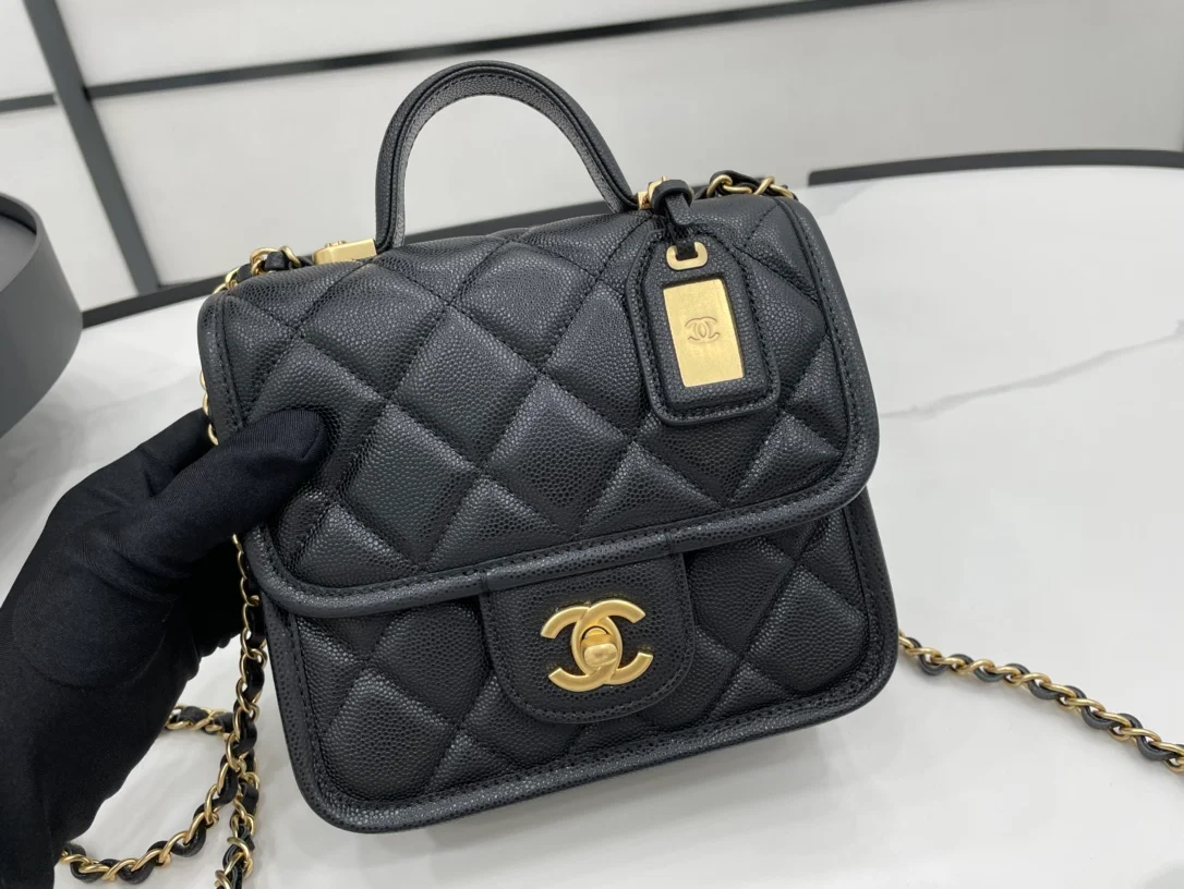Chanel 22K Flap Bag Black For Women, Women’s Bags 8.1in/20.5cm