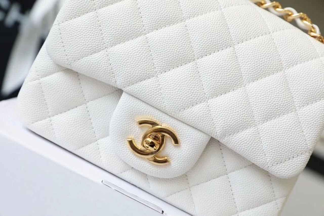 Chanel Classic Mini Flap Bag Golden Hardware White For Women 6.6in/17cm A35200