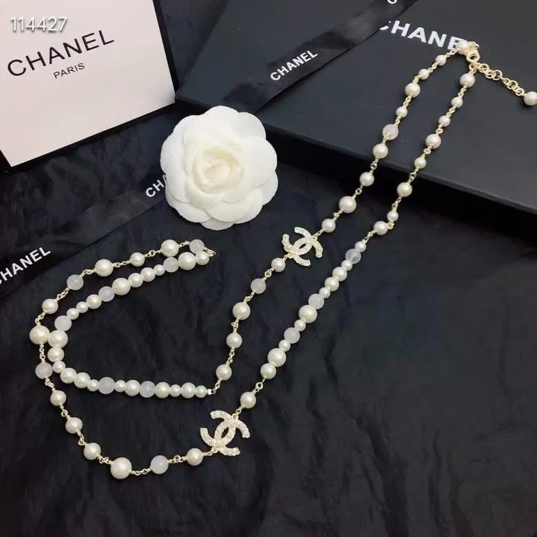 Chanel necklace & sweater chain pearl sweater chain