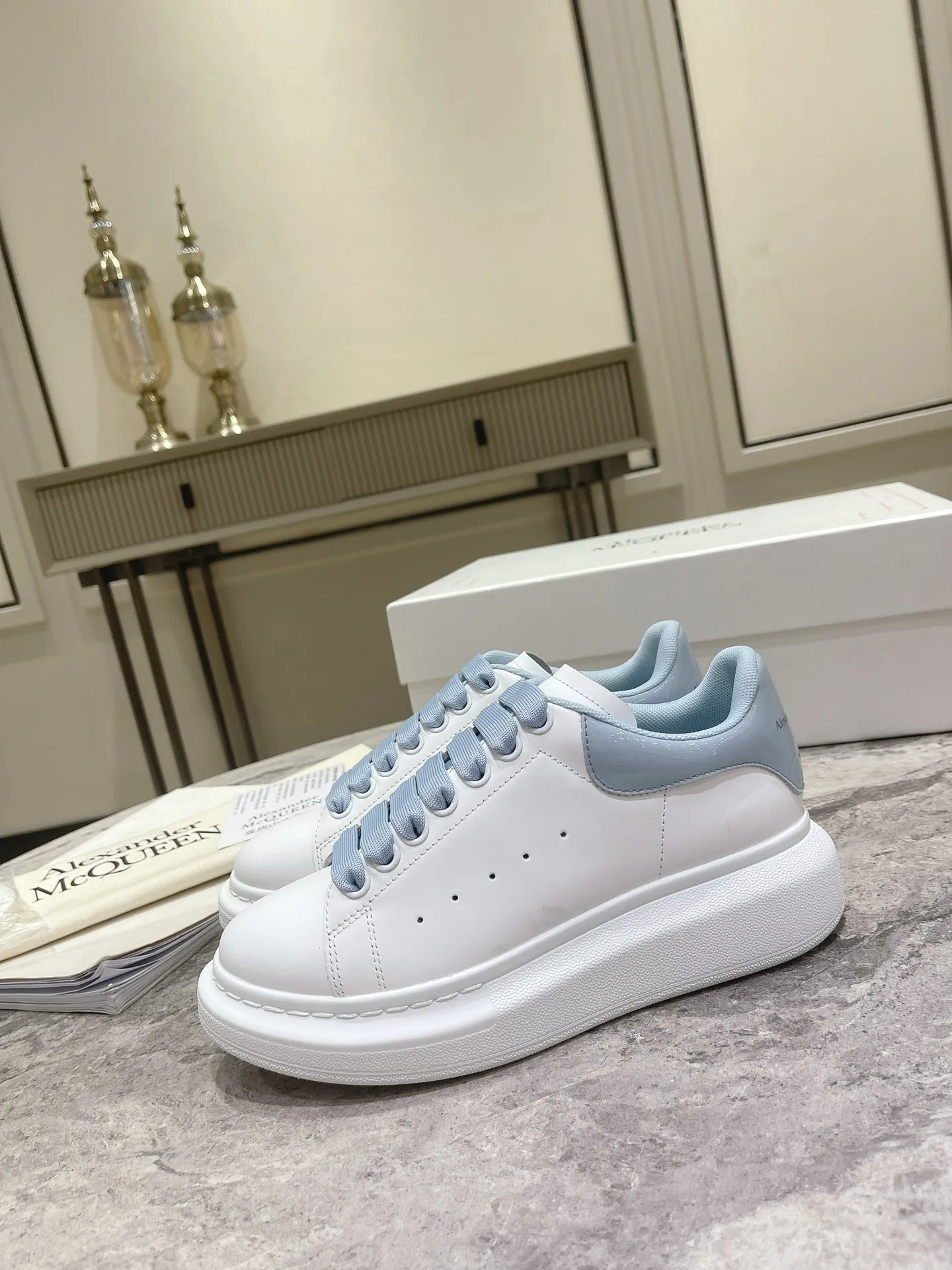 𝘼𝙡𝙚𝙭 𝙈𝙘𝙌 nwe arrival women shoes