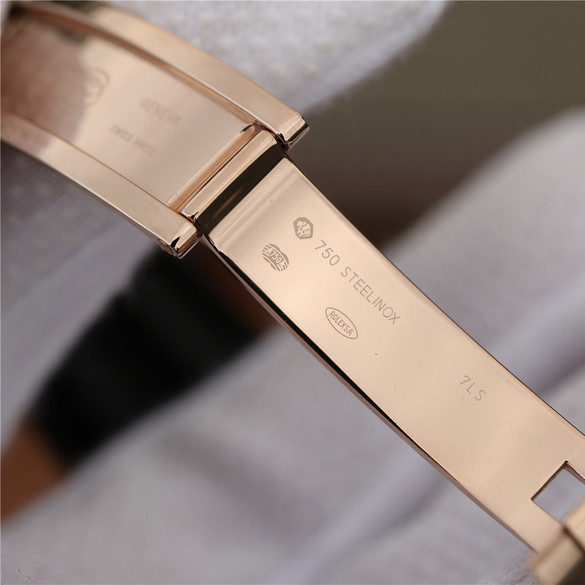 Yacht-Master Rose Gold Black Ceramic Bezel 40mm