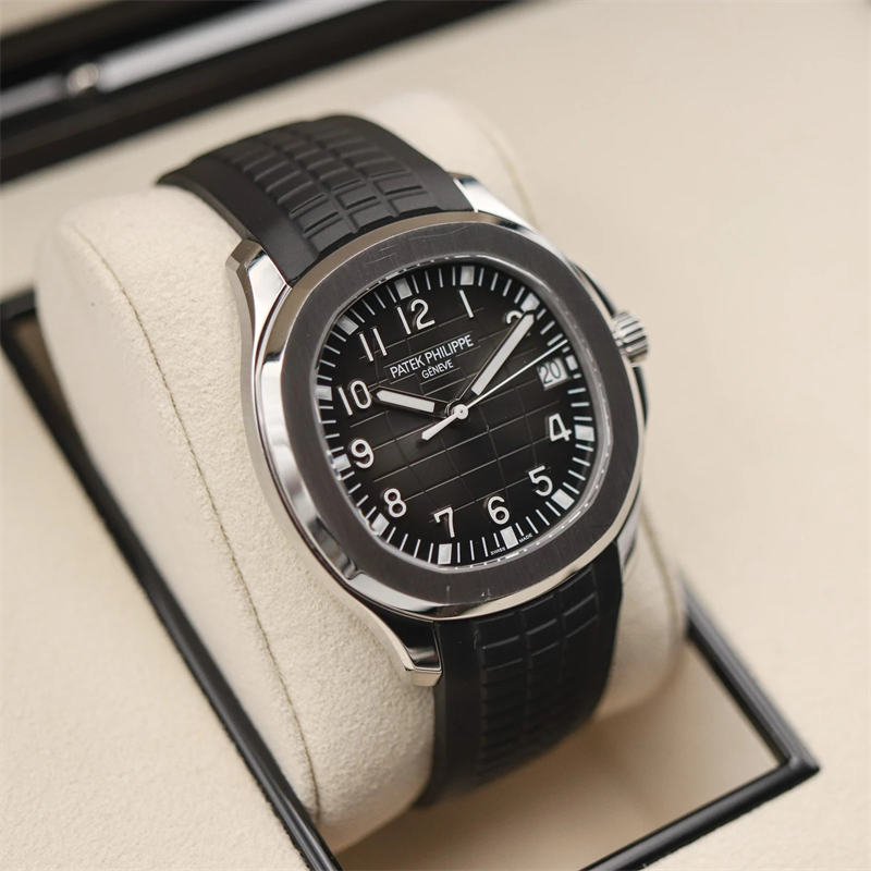 Aquanaut 5167A-001 Black Dial 40mm
