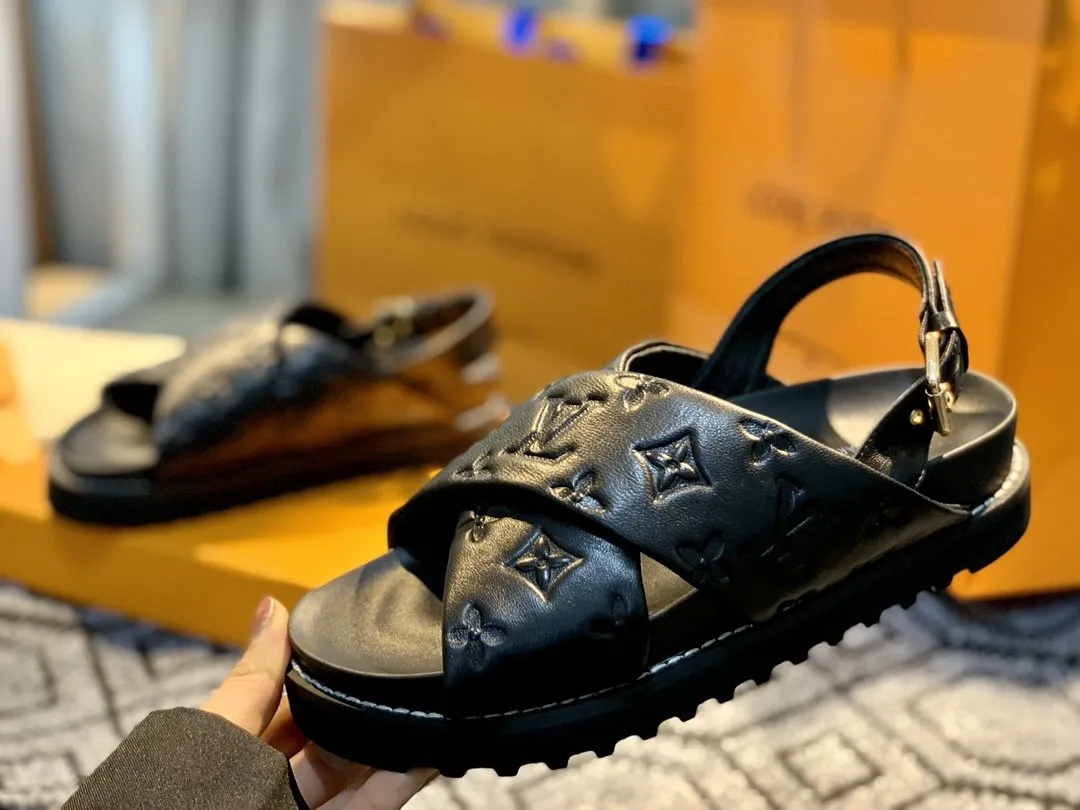 L Paseo Flat Comfort Sandal Black For Women lou 1A9RDO