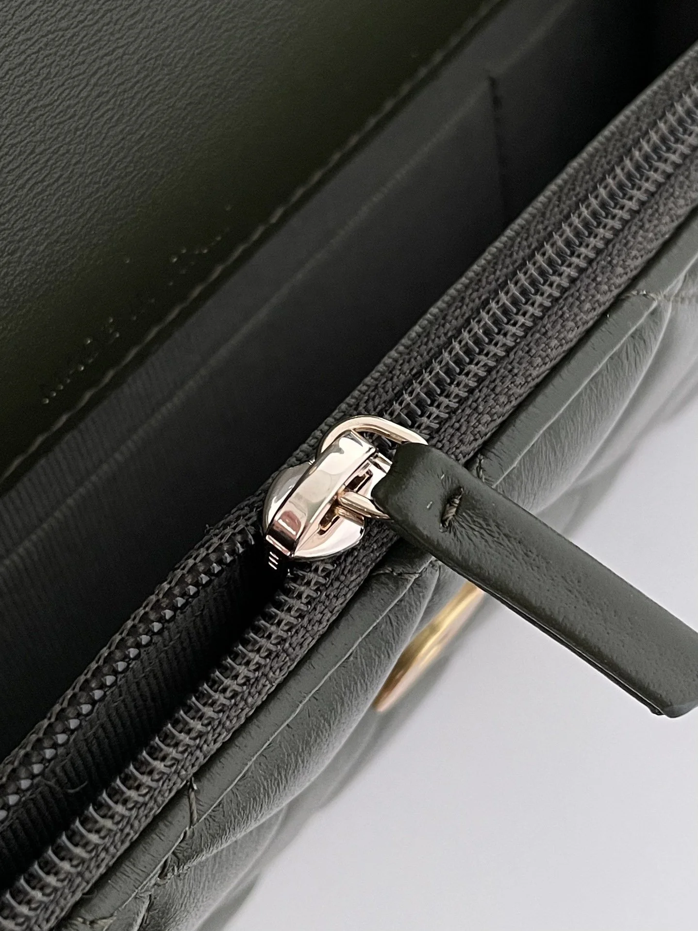 Chanel Wallet With Strap Dark Green For Women, Women’s Bags 6.7in/17cm