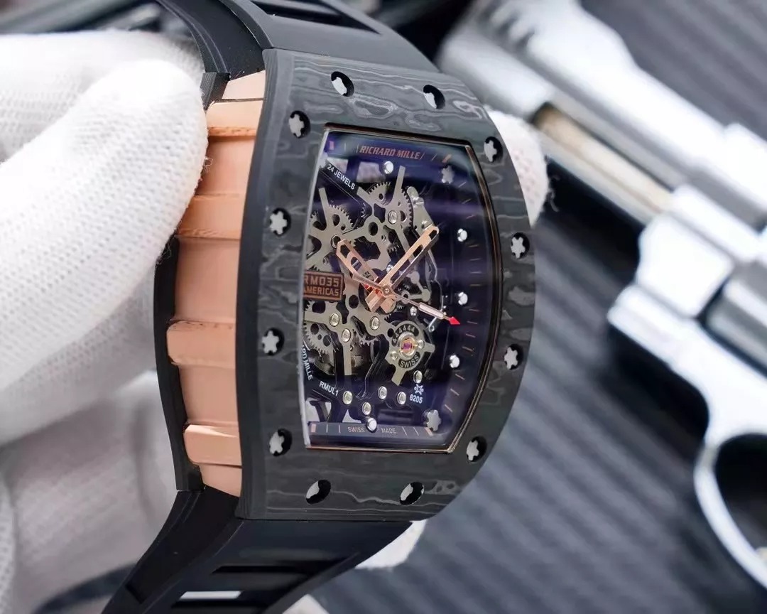 RM 35-02 Black Bezel Rose Gold Hands Black Rubber Strap RUML3