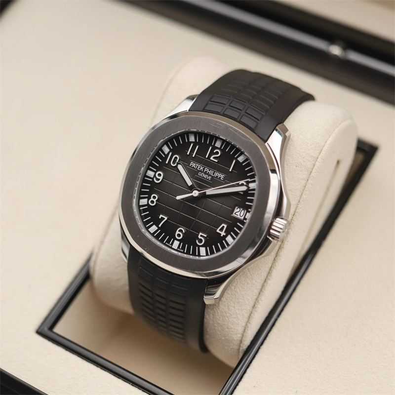 Aquanaut 5167A-001 Black Dial 40mm