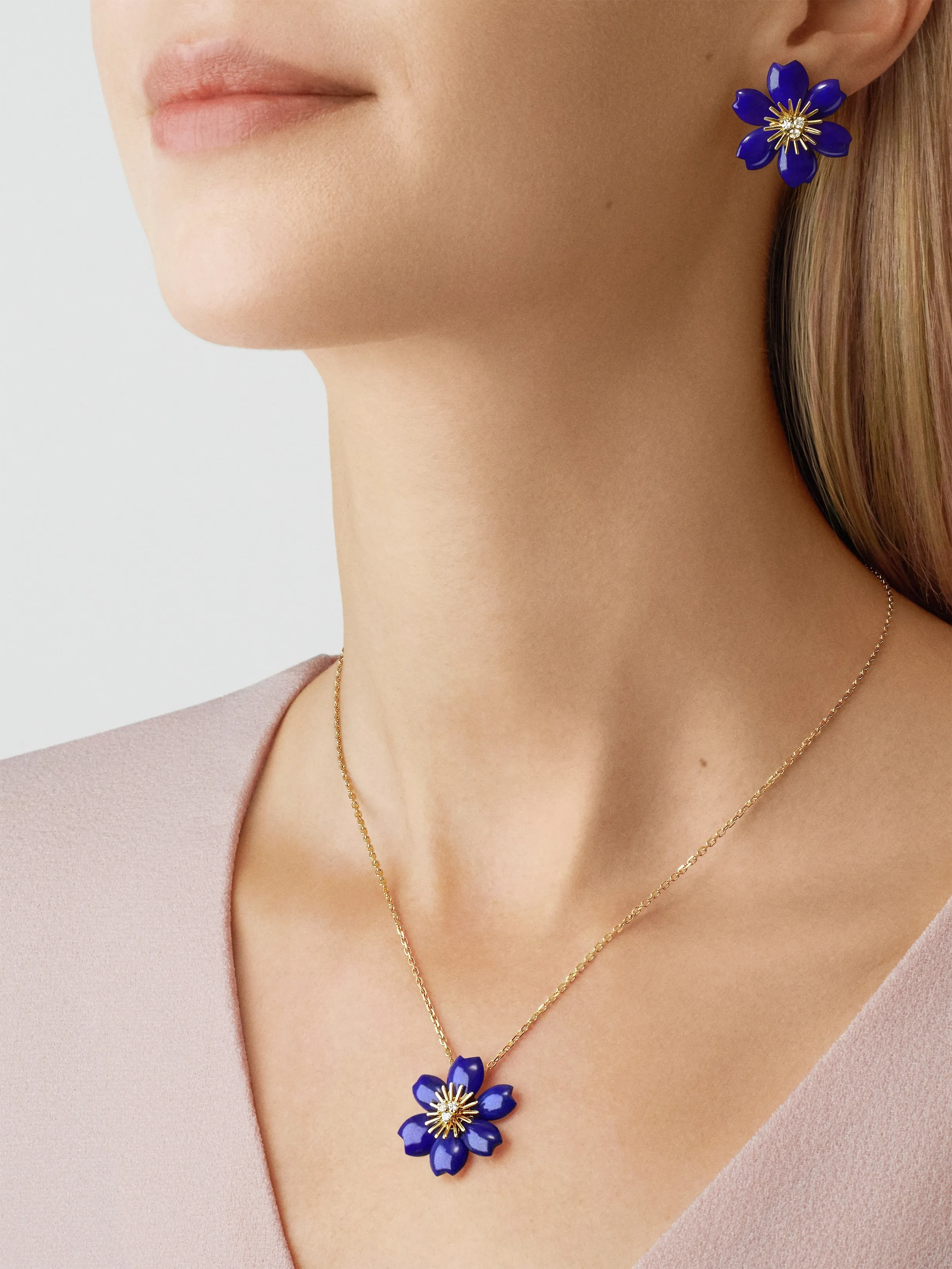 Rose de Noël pendant, mini model