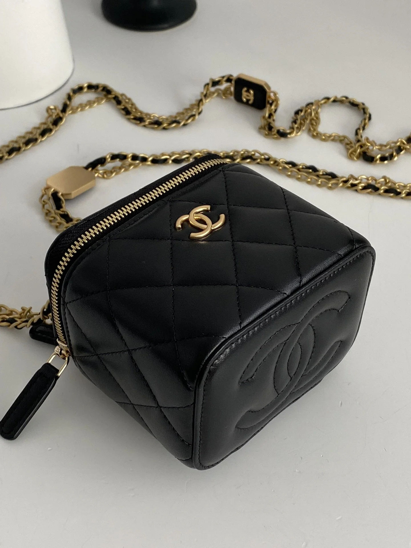 Chanel Small Vanity With Chain Black For Women, Women’s Bags 4.3in/11cm