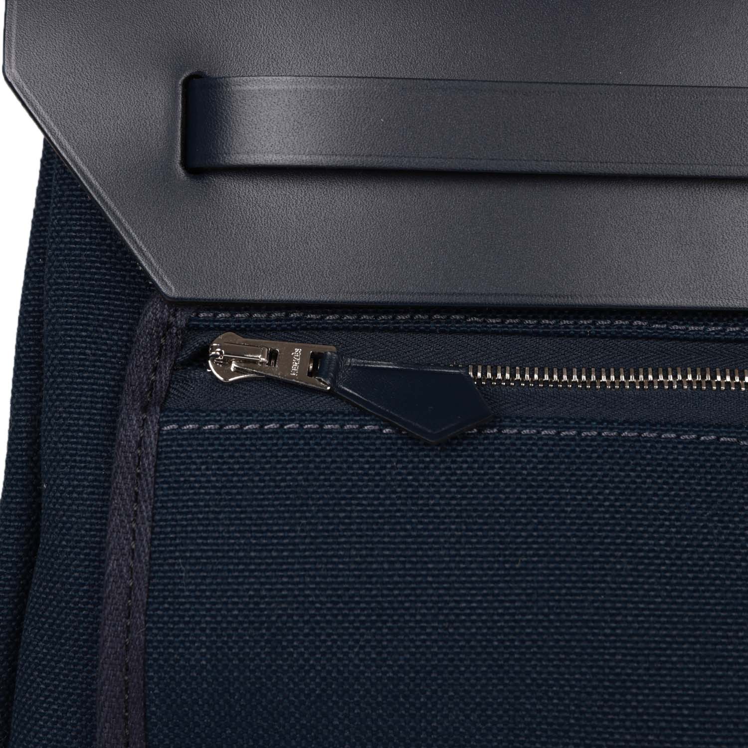 Hermes Herbag 39 Bleu Marine/Bleu Indigo Toile Militaire and Vache Hunter Palladium Hardware