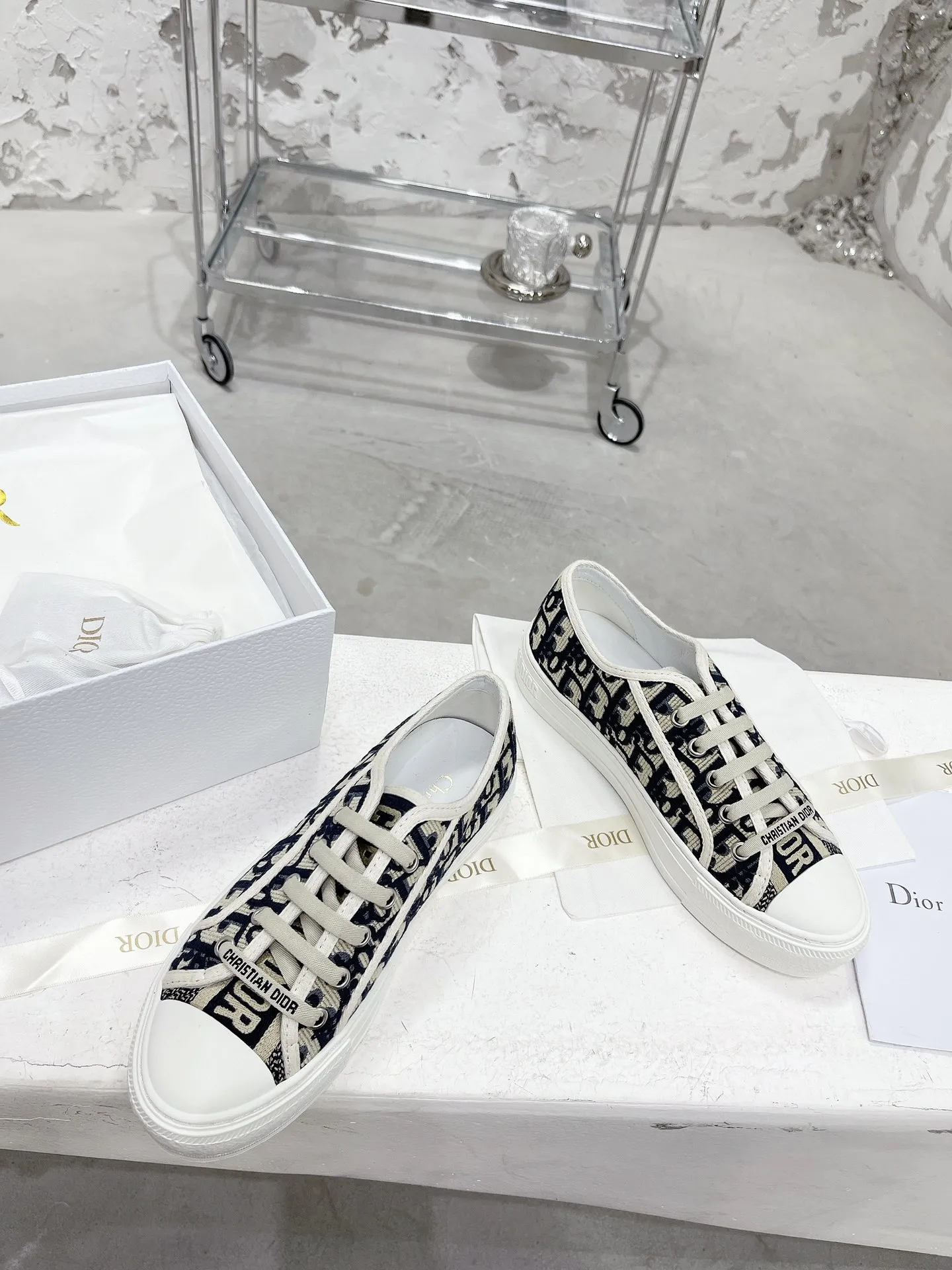 D new arrival women sneakers 02