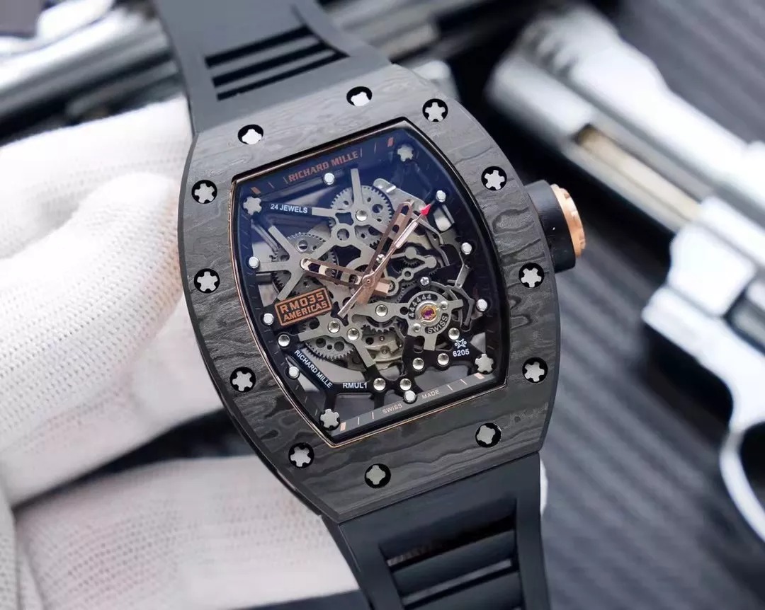 RM 35-02 Black Bezel Rose Gold Hands Black Rubber Strap RUML3