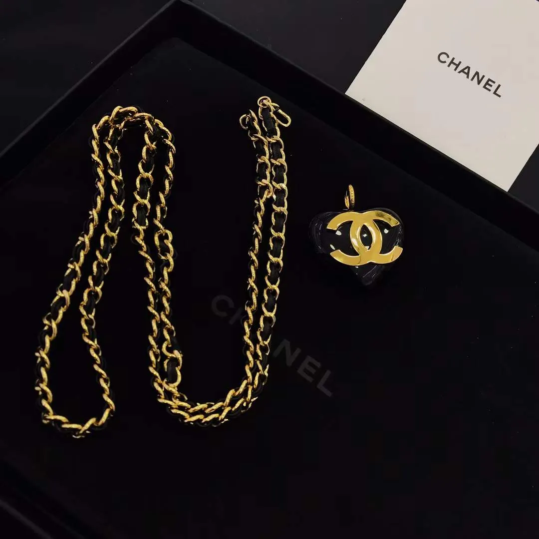 CHANEL necklace