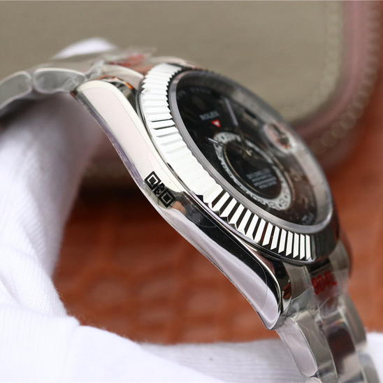 Sky-Dweller Black Dial 42mm