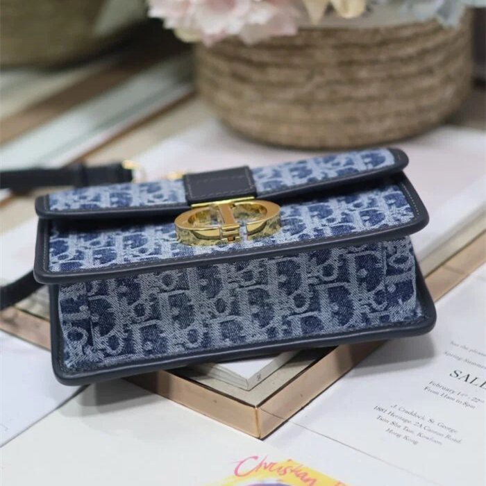 Dior 30 Montaigne East-West Bag with Chain-9334