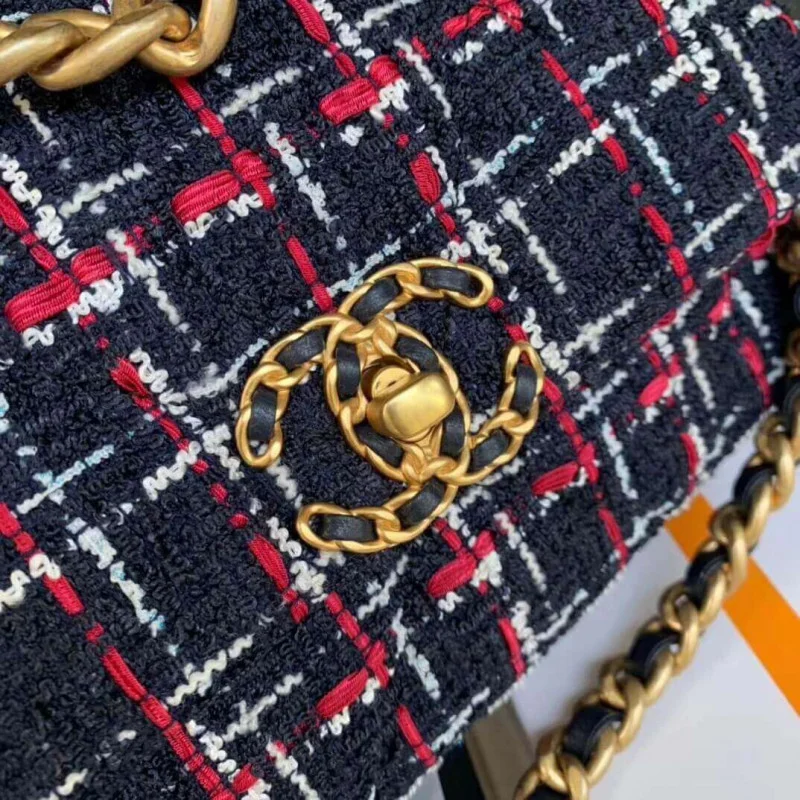 Chanel 19 Flap Bag In Tweed As1160