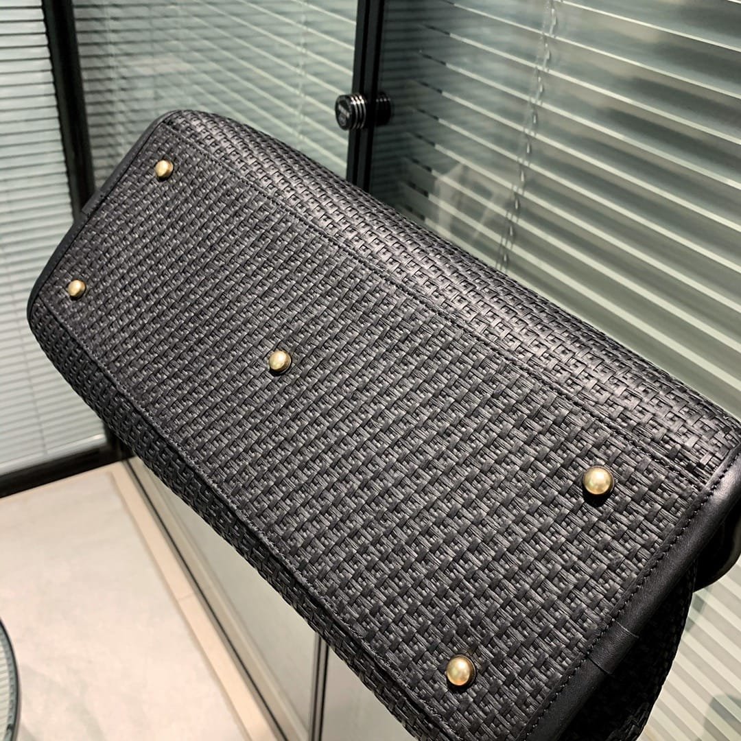 CHANEL Large Tote Black – A66941