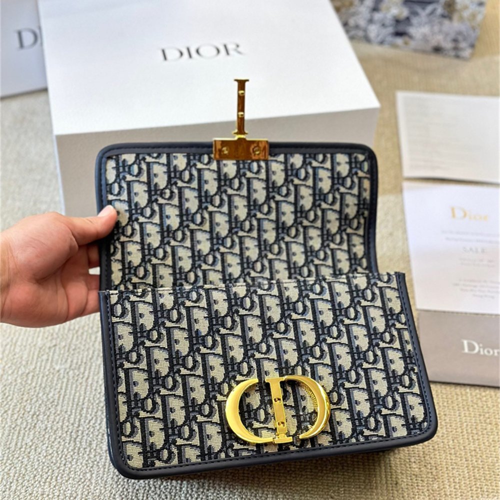 Dior 30 Montaigne East-West Bag with Chain