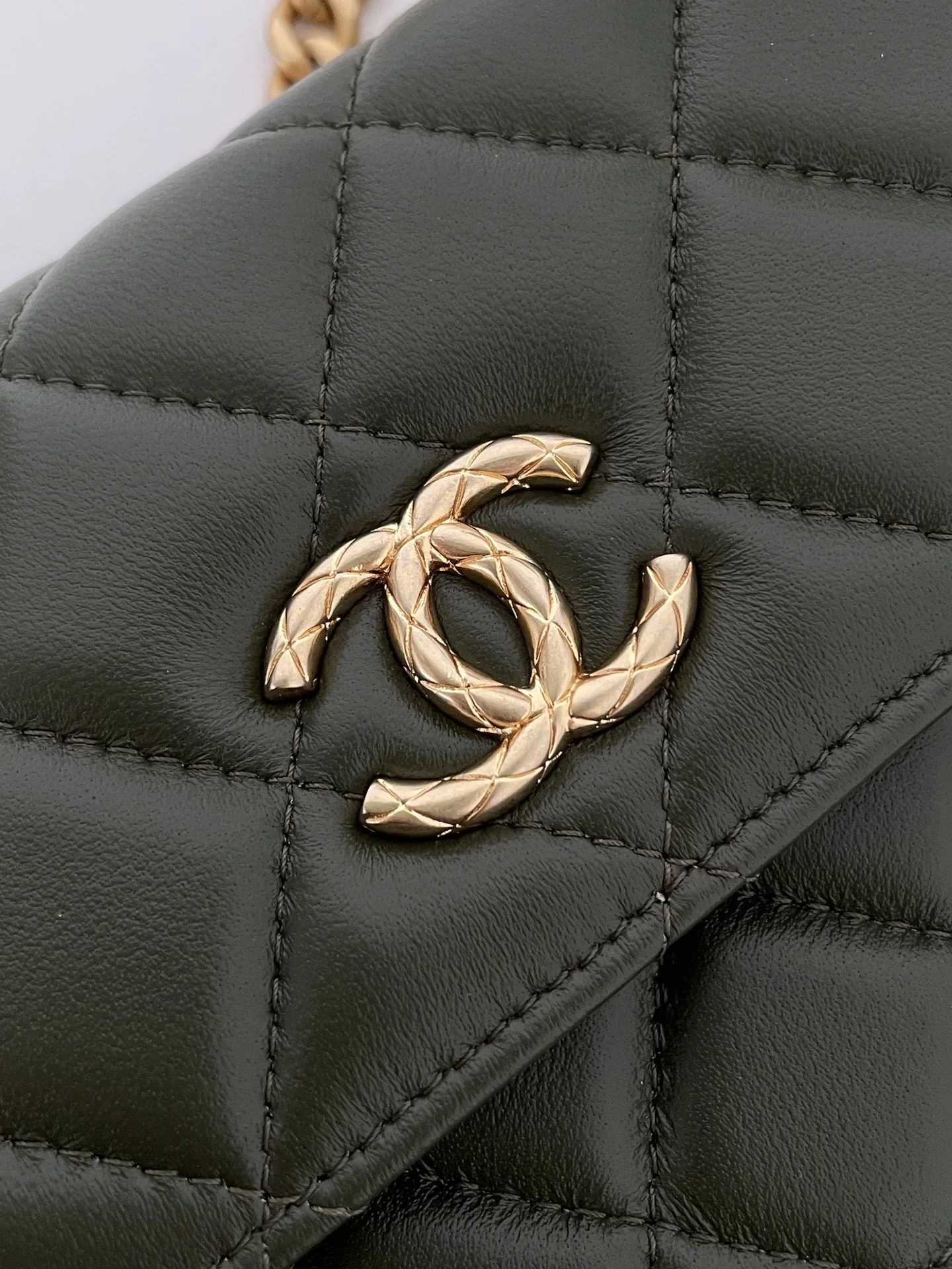 Chanel Wallet With Strap Dark Green For Women, Women’s Bags 6.7in/17cm