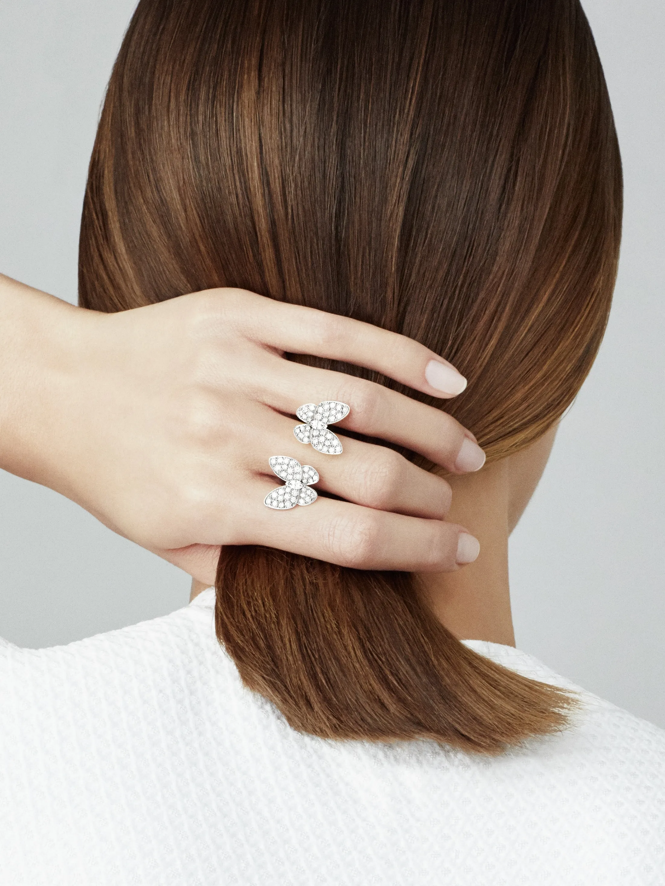 Two Butterfly Between the Finger ring white gold, Diamond