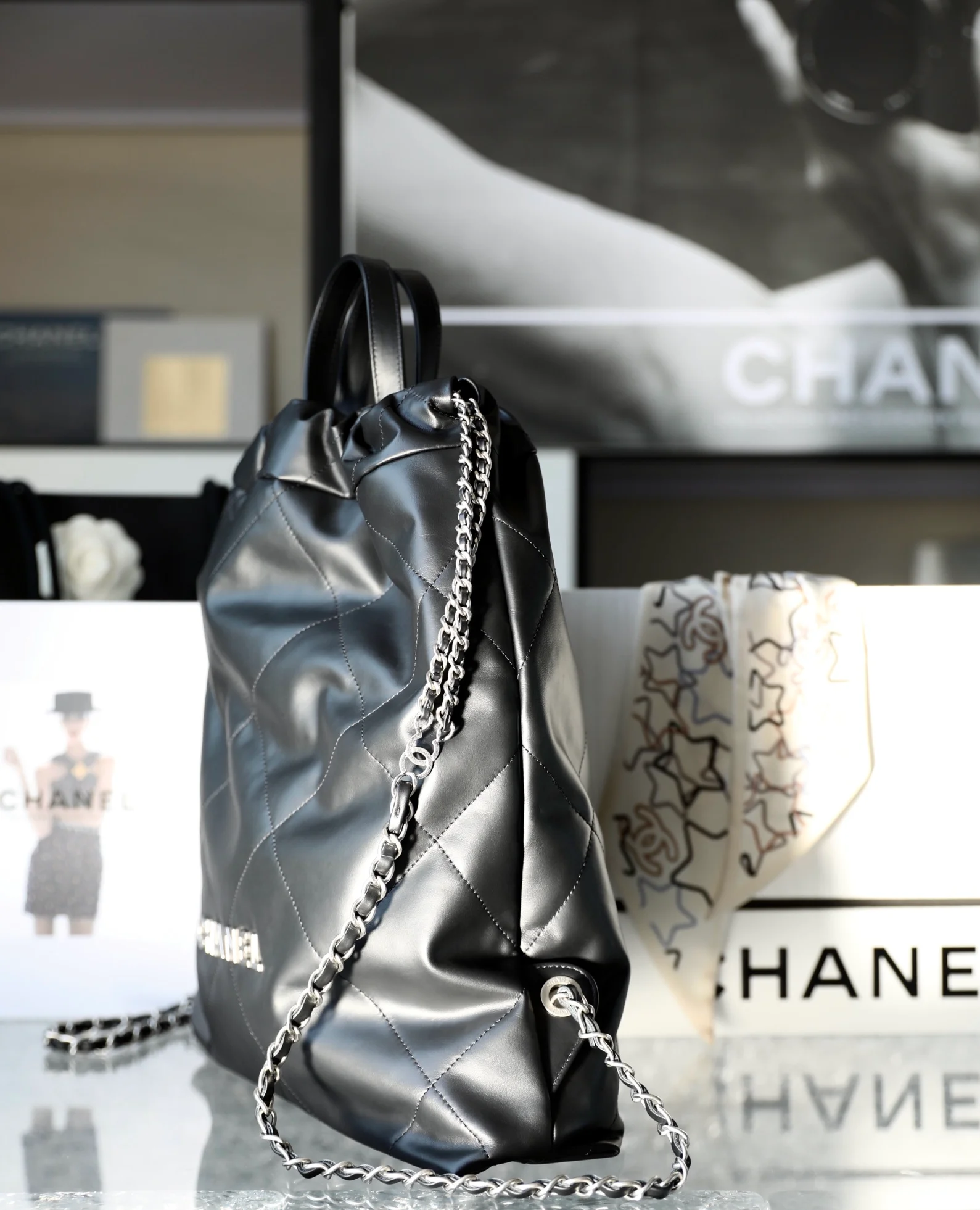 Chanel Large CHANEL 22 Backpack Black For Women, Women’s Bags 19.9in/51cm AS3313 B08037 NH627