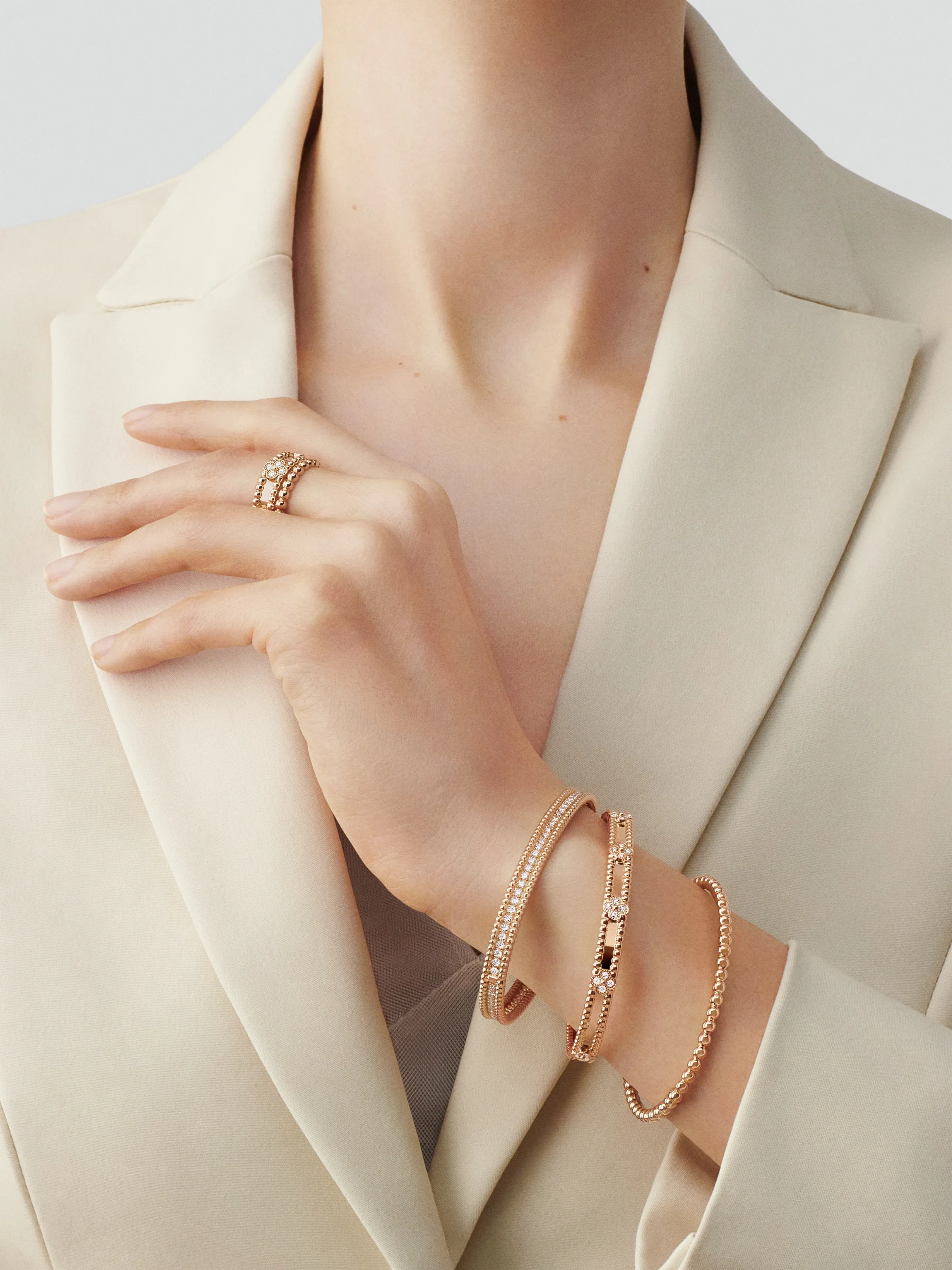 Perlée diamonds bracelet