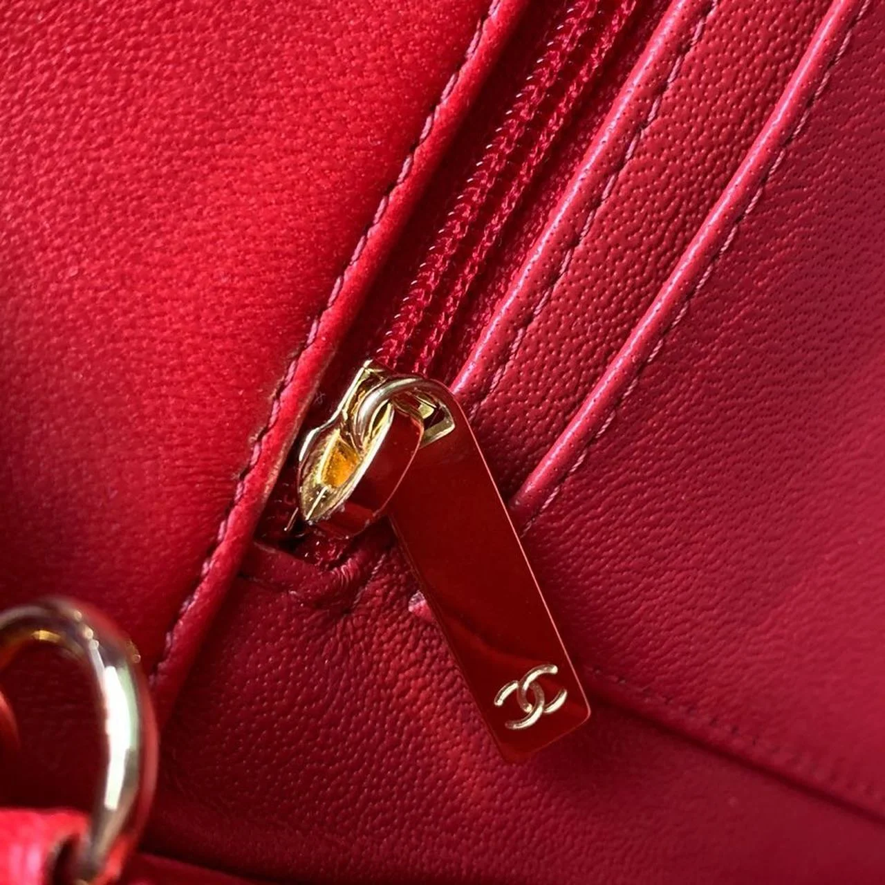 Chanel Mini Flap Bag Red For Women, Women’s Bags, Women’s Bag, Shoulder And Crossbody 7.8in/20cm A69900