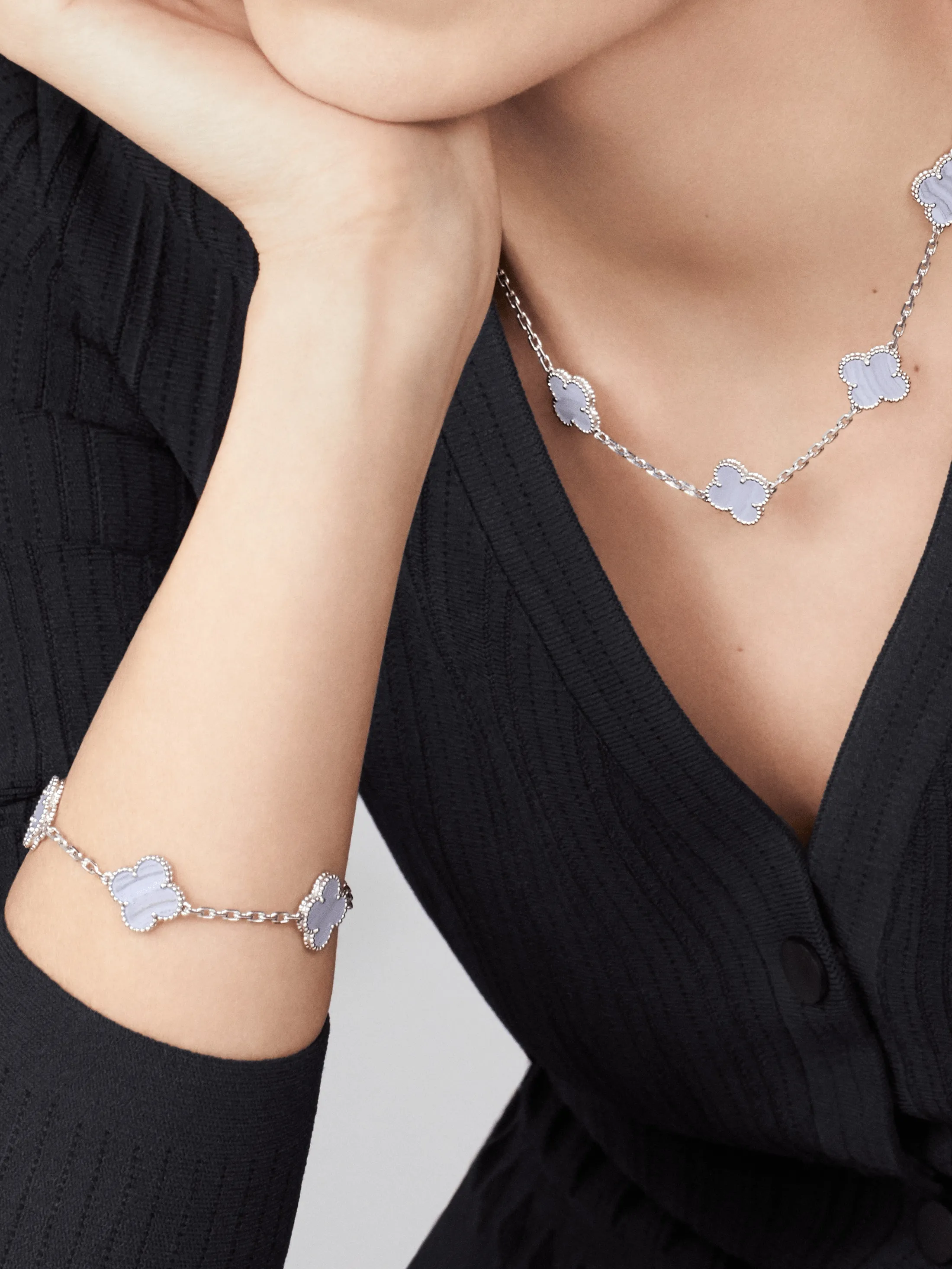 Van Cleef&Arpels Vintage Alhambra bracelet, 5 motifs 18K white gold, Chalcedony