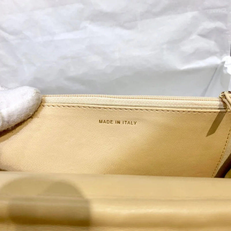 Chanel 19 Tweed W-With Coin Purse Ap0985