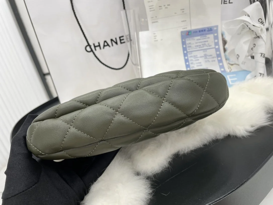 Chanel Hobo Handbag Emerald Green For Women, Women’s Bags 9.4in/24cm