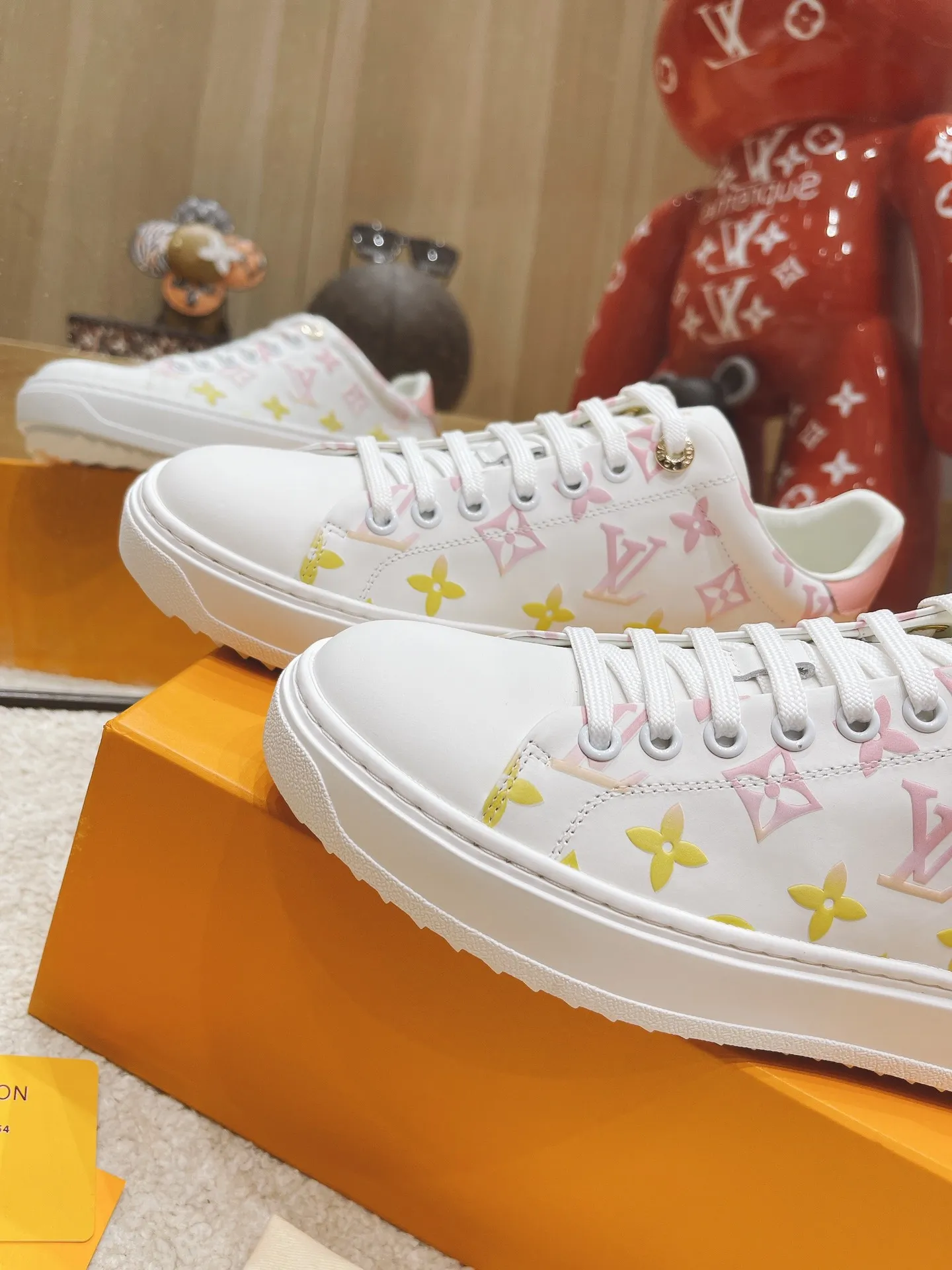 Louis new arrival Time Out pink sneakers