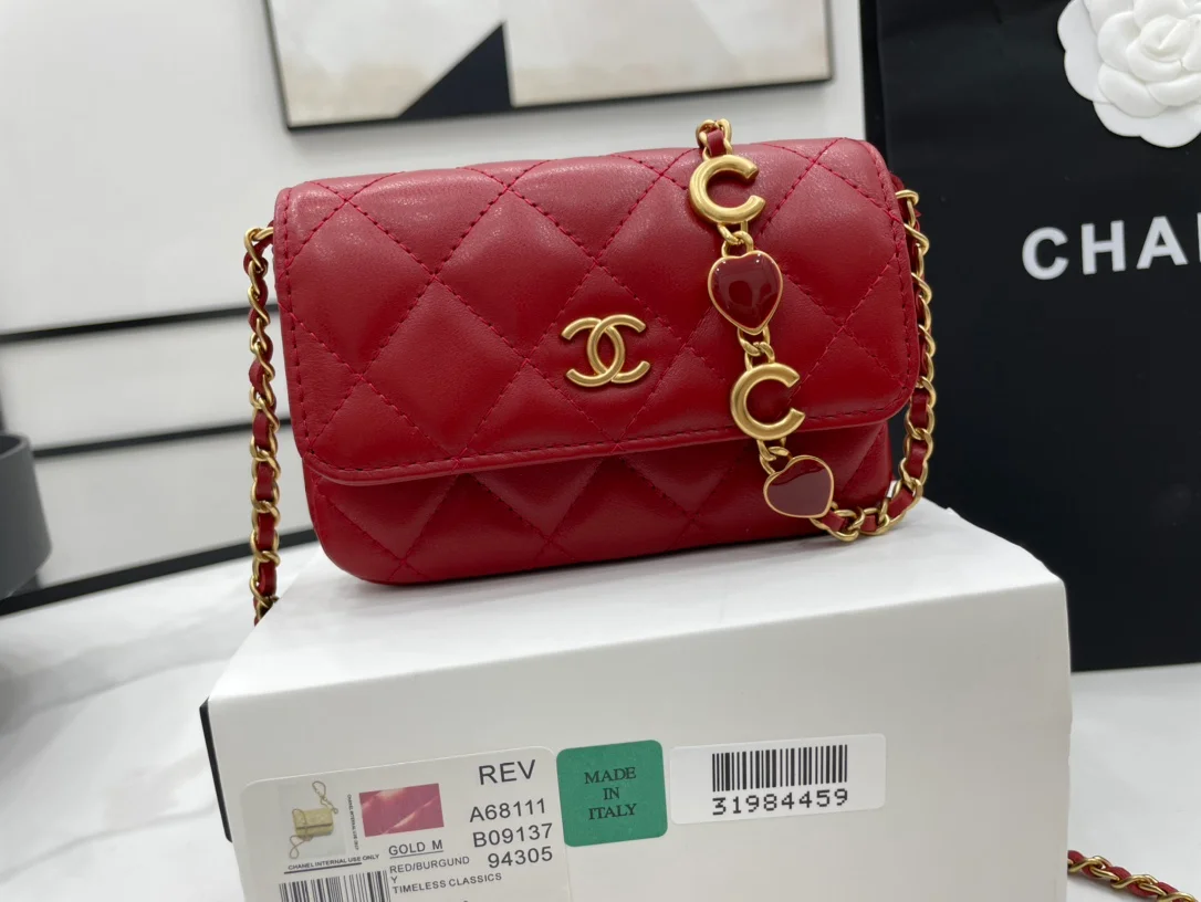 Chanel Classic Distressed Red For Women, Women’s Bags 4.7in/12cm