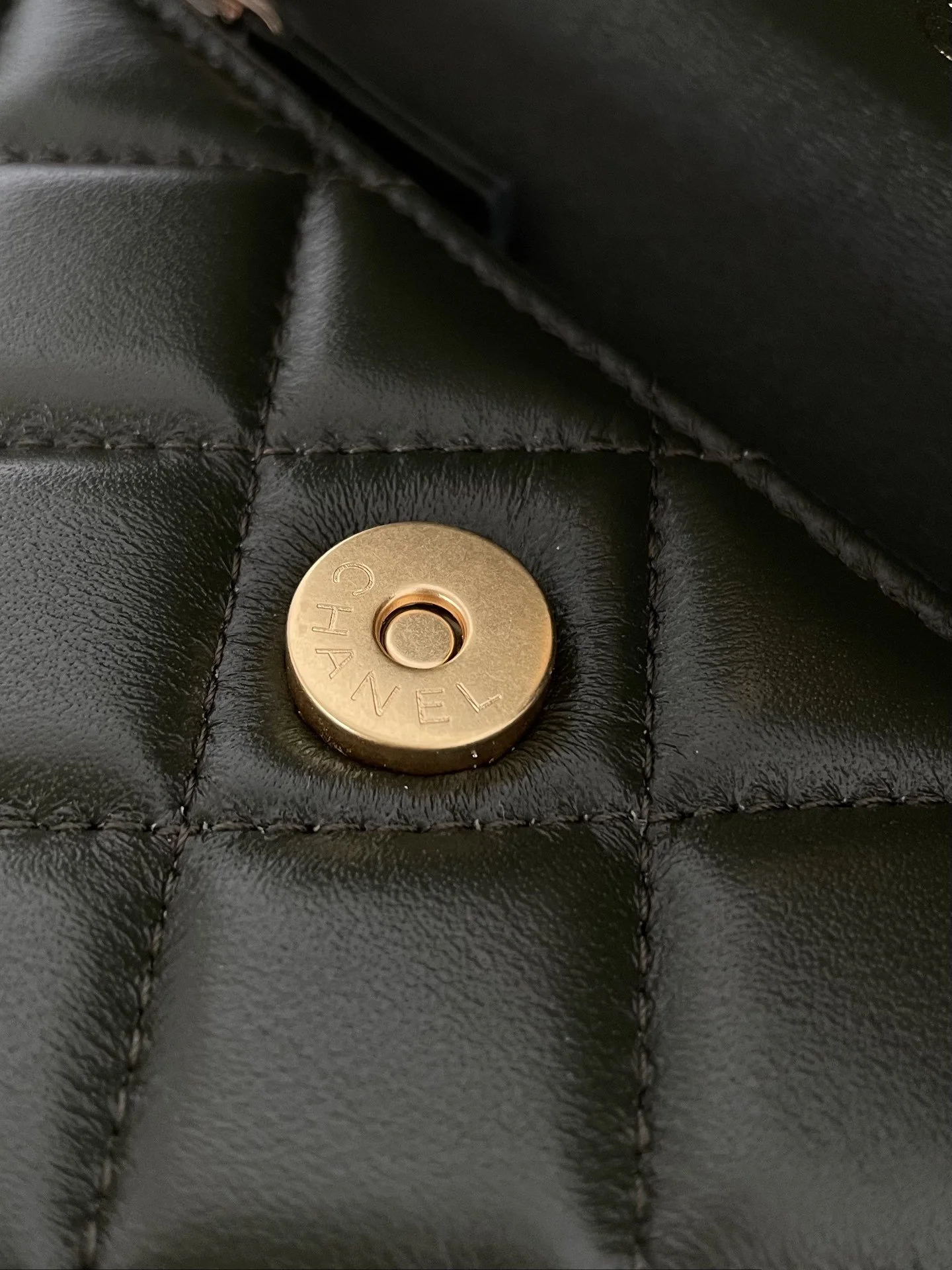 Chanel Wallet With Strap Dark Green For Women, Women’s Bags 6.7in/17cm