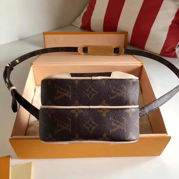 Amazone Monogram M45236