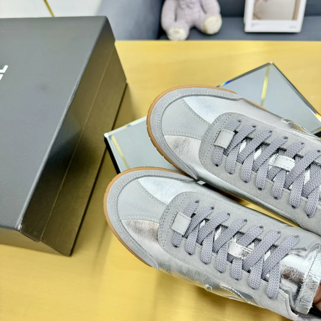 Cc new arrival women sneakers silver and gold shoes
