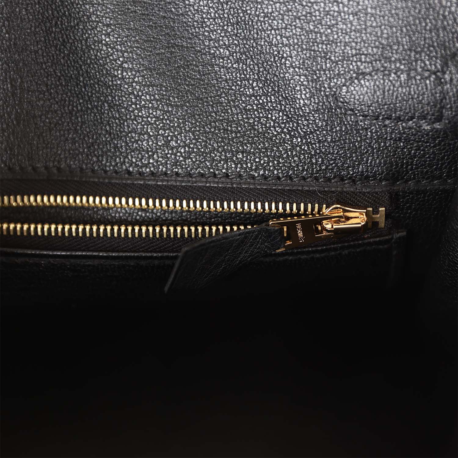 Hermes Birkin 25 Black Ostrich Gold Hardware