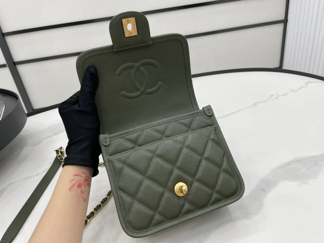 Chanel 22K Flap Bag Dark Green For Women, Women’s Bags 8.1in/20.5cm