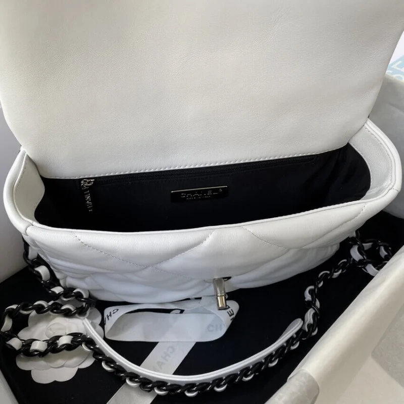 Chanel 19 Flap Bag As1160 B02511