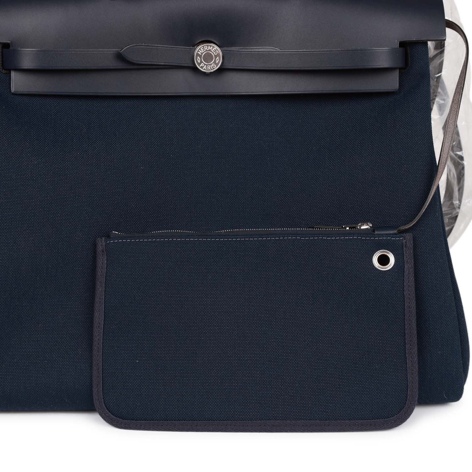 Hermes Herbag 39 Bleu Marine/Bleu Indigo Toile Militaire and Vache Hunter Palladium Hardware