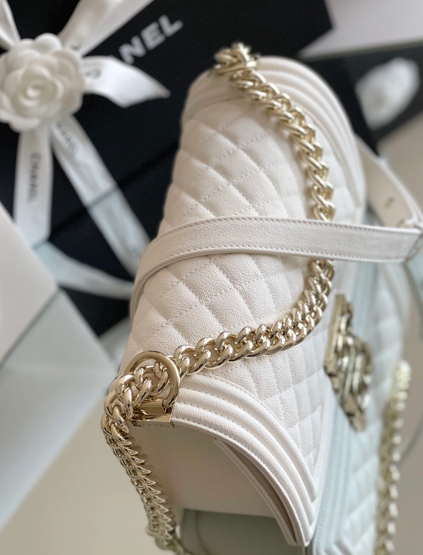 Chanel Medium Classic Flap Bag 25cm White For Women A67086