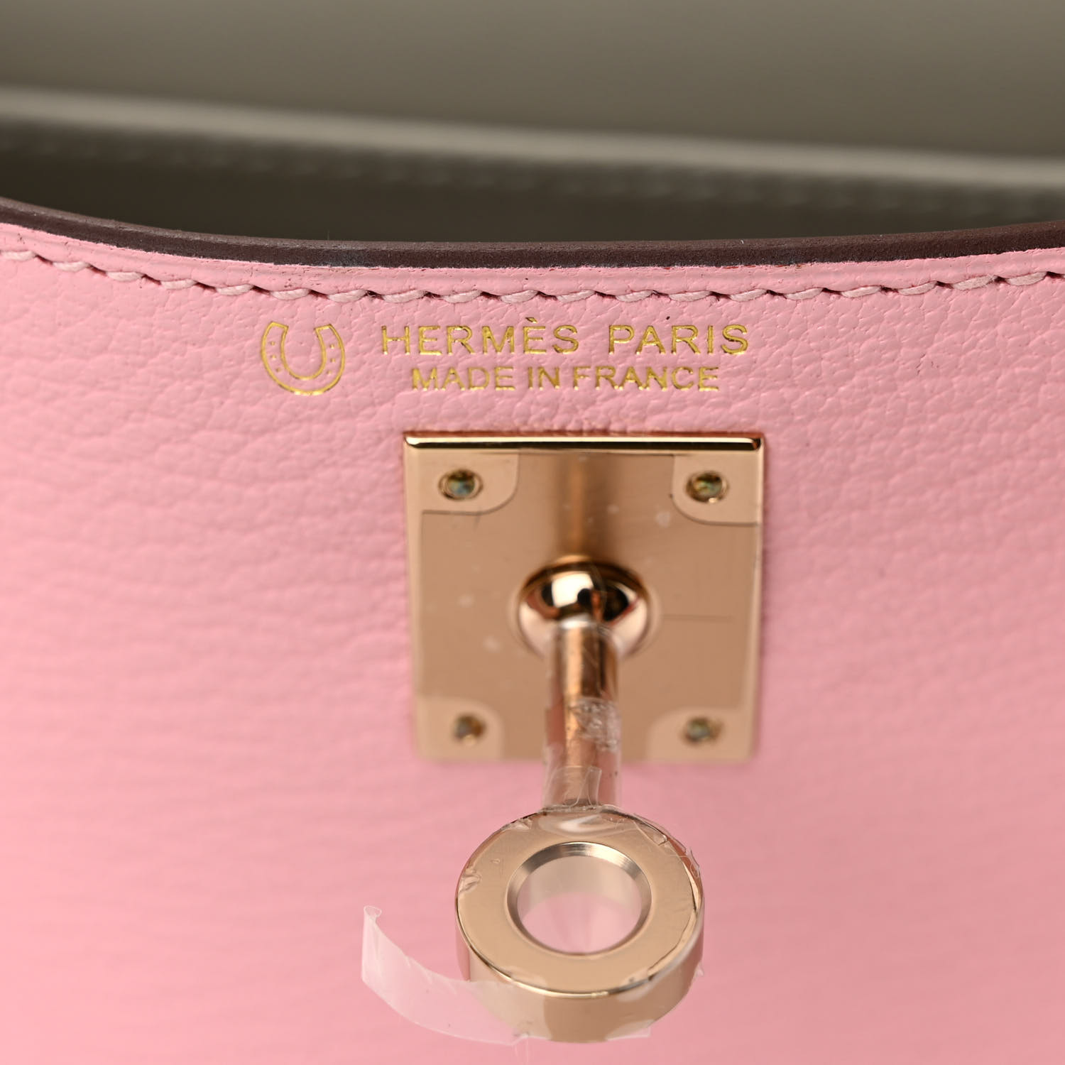 HERMES Chevre Mysore Horseshoe Mini Kelly Sellier 20 Rose Sakura Gris Perle