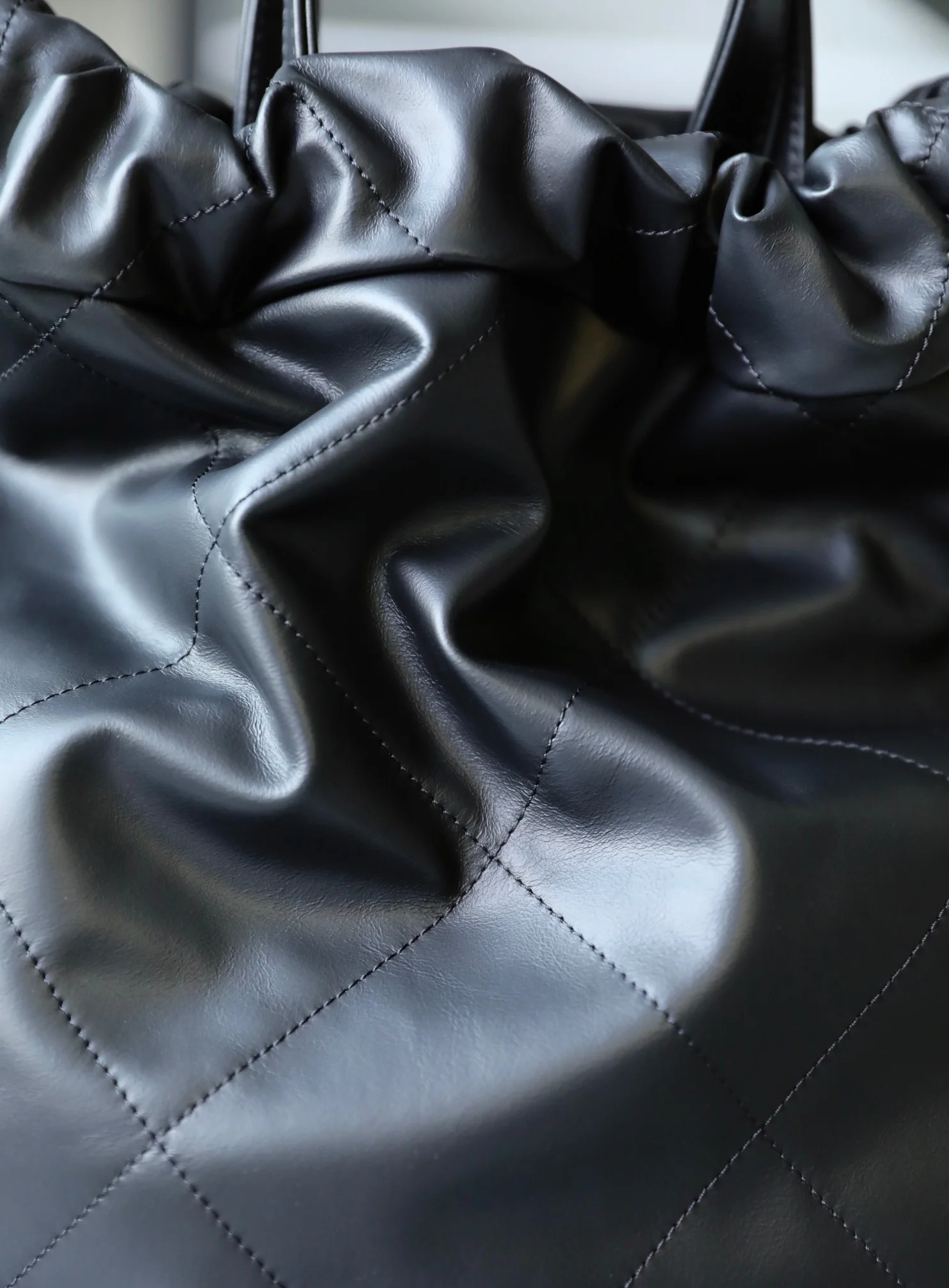 Chanel Large CHANEL 22 Backpack Black For Women, Women’s Bags 19.9in/51cm AS3313 B08037 NH627