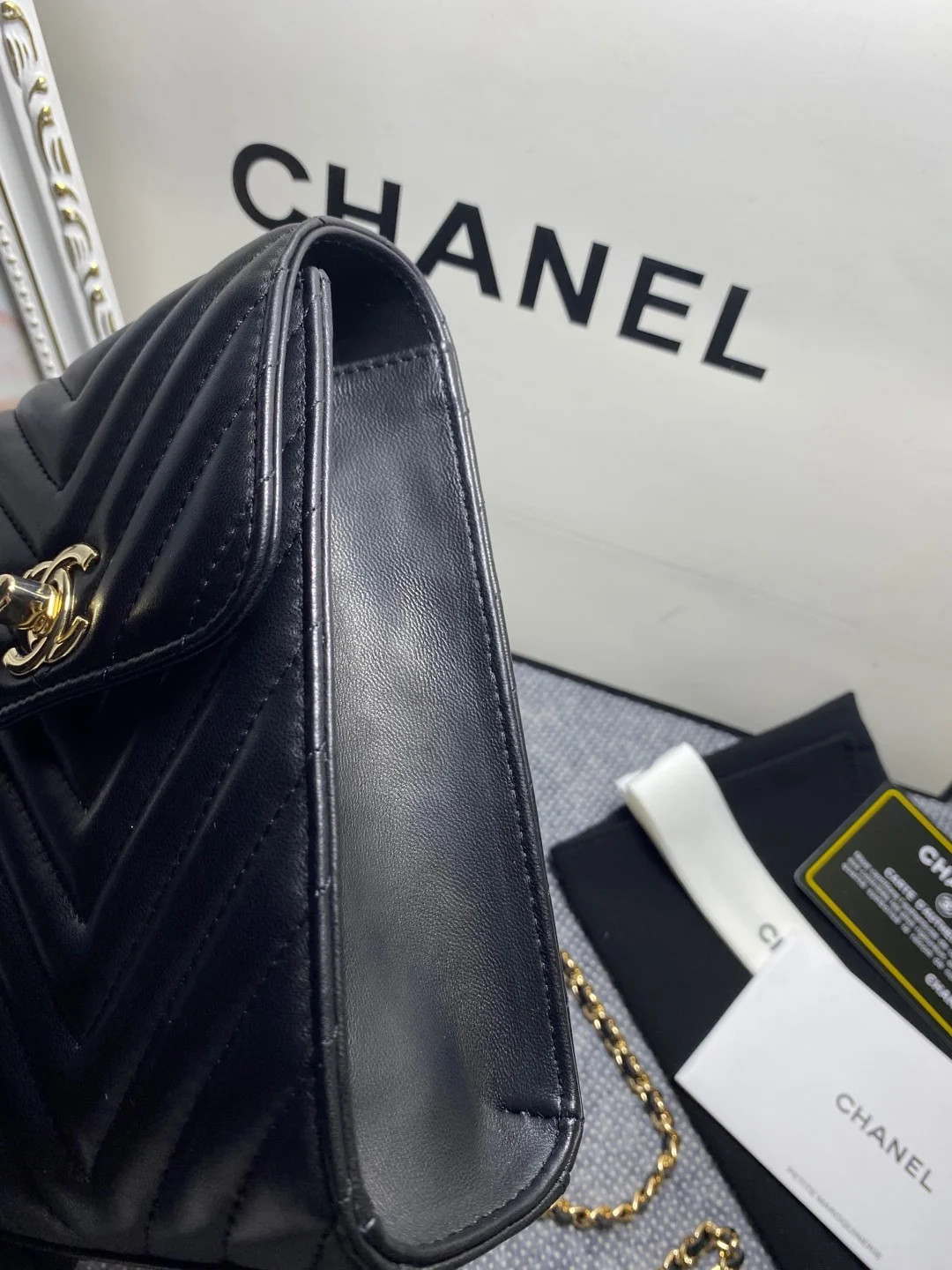 Chanel Chevron Trendy Cc Phone Black Bag For Women 18cm/7in