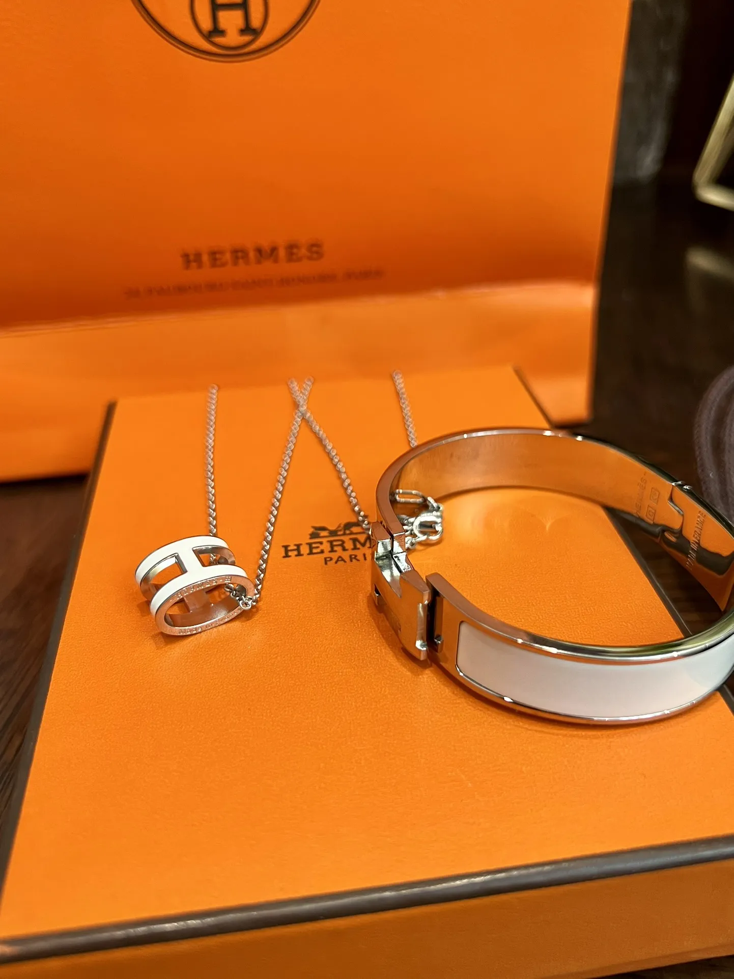 H new arrival bracelet + necklace set