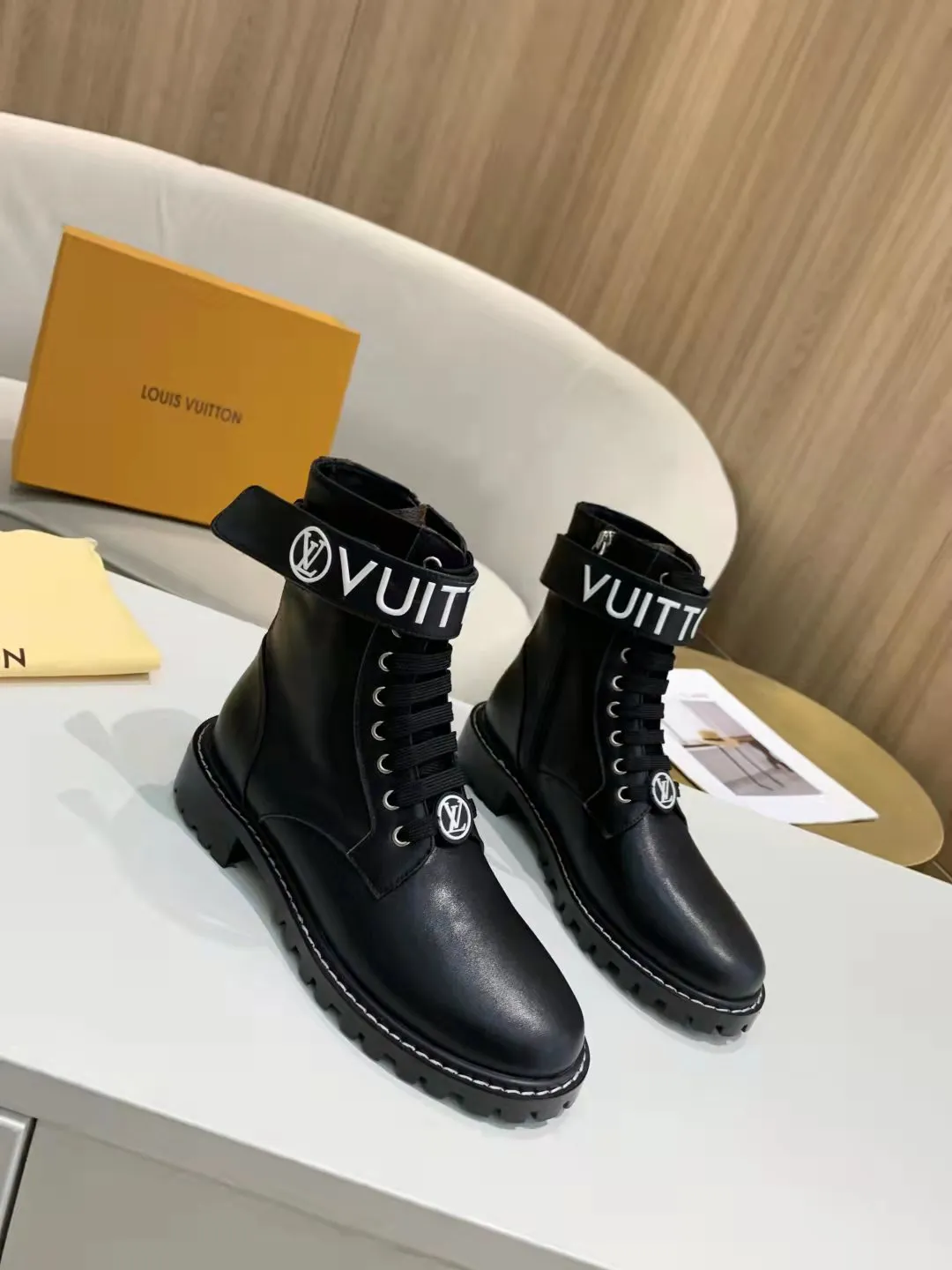 L women boots