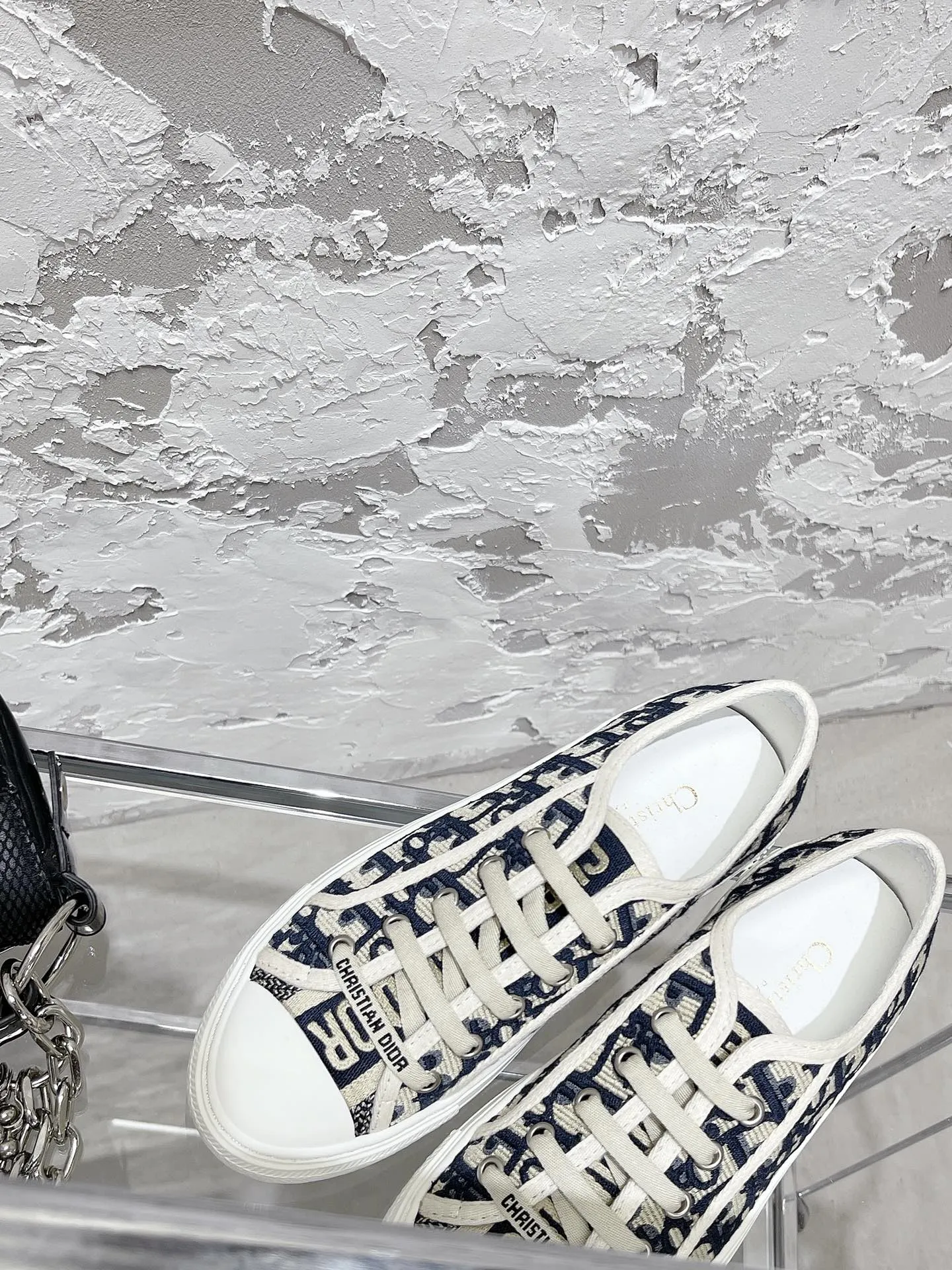 D new arrival women sneakers 02