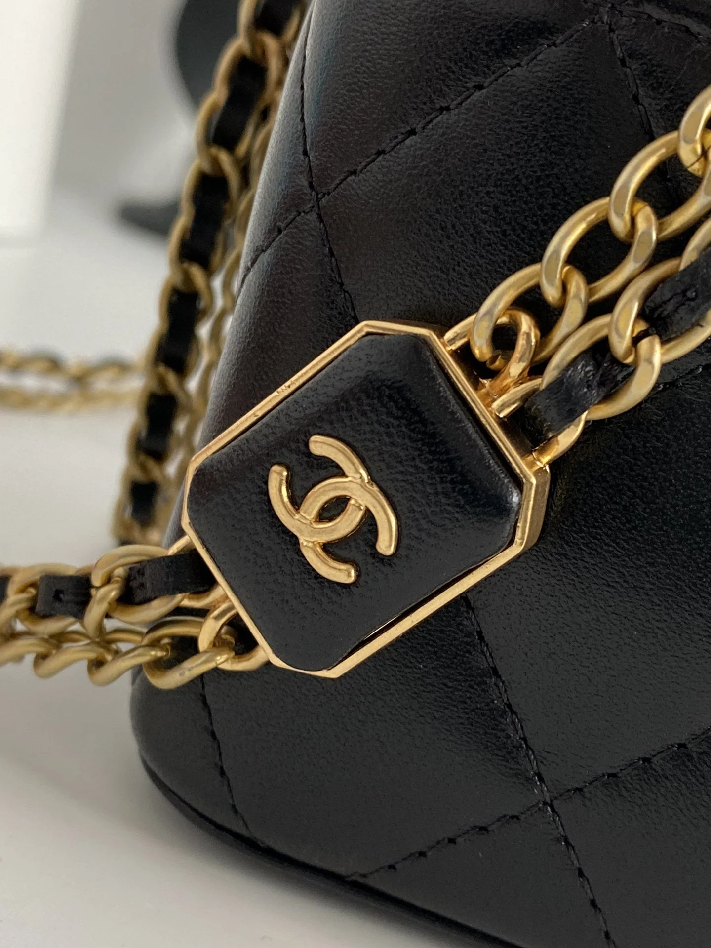 Chanel Small Vanity With Chain Black For Women, Women’s Bags 4.3in/11cm
