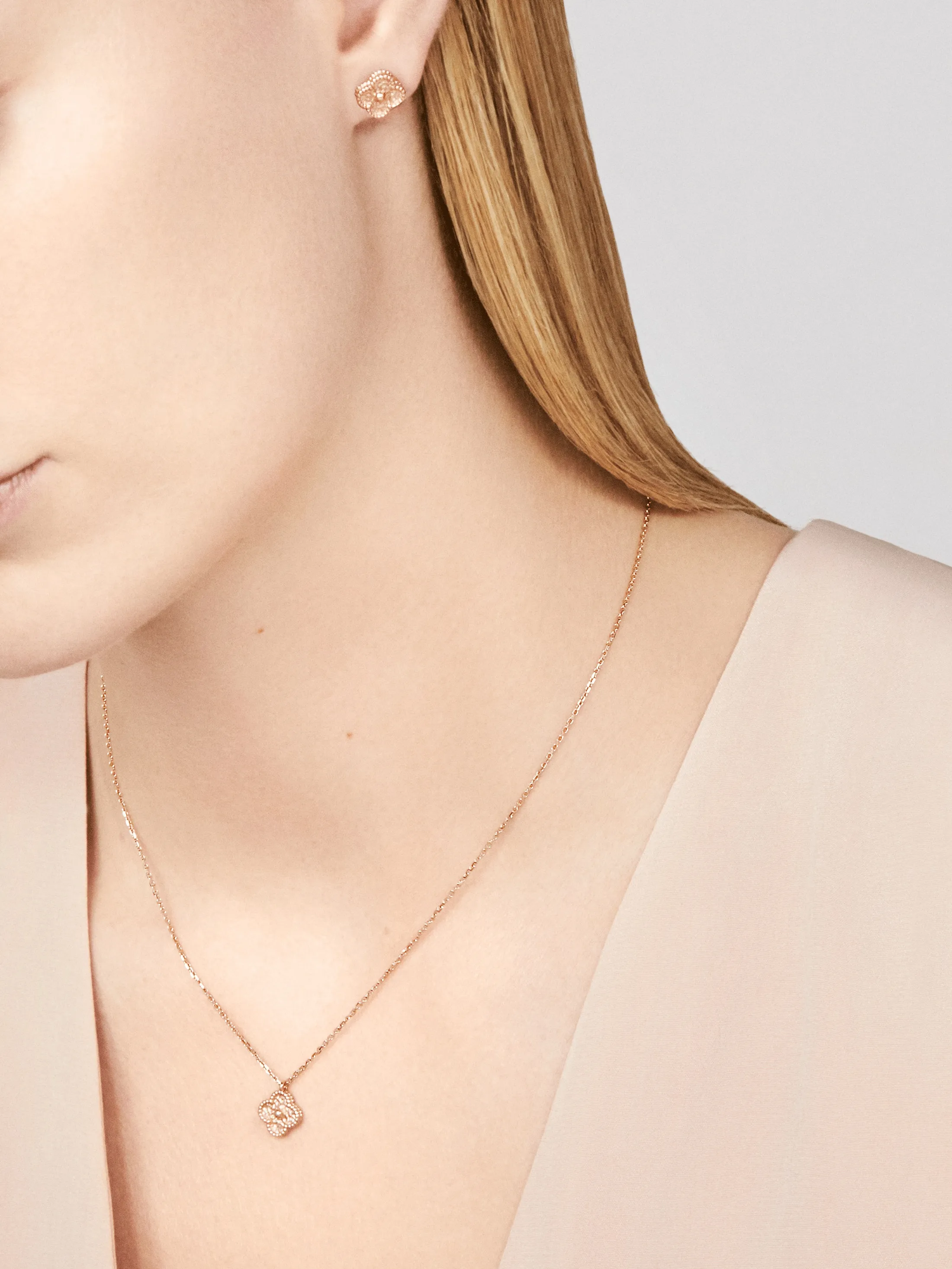 Van Cleef&Arpels Vintage Sweet Alhambra pendant